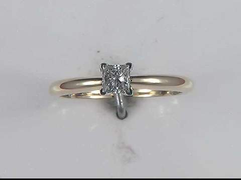 0.30ct Ladies' 14k white gold diamond engagement ring