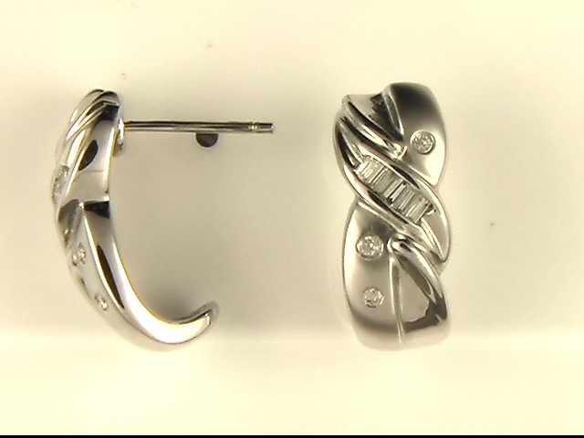 14k White Gold Lady's Diamond Earrings