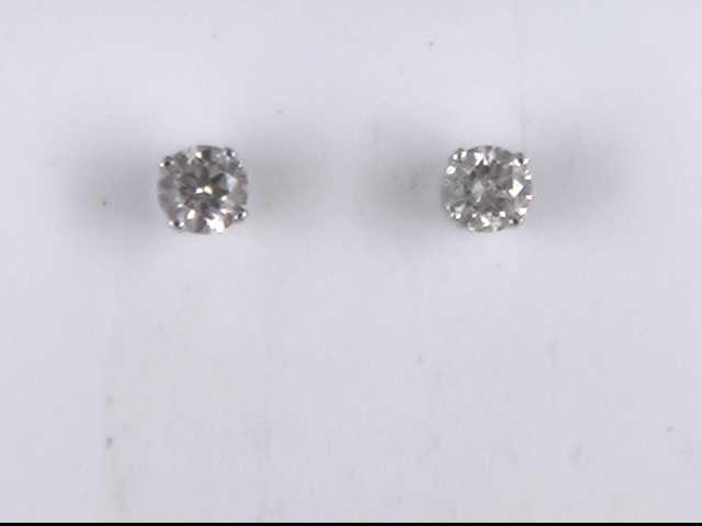 14k white gold diamond stud earrings