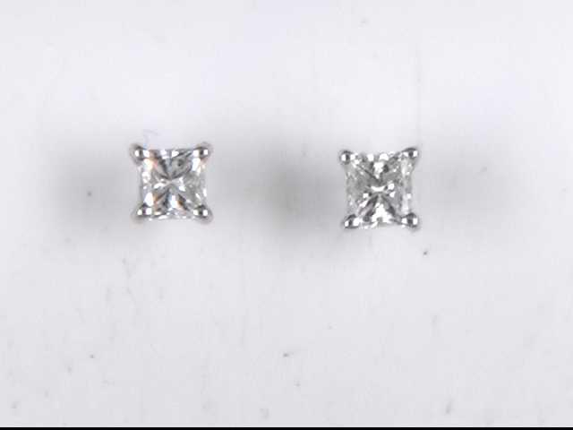 14k White Gold Diamond Earrings