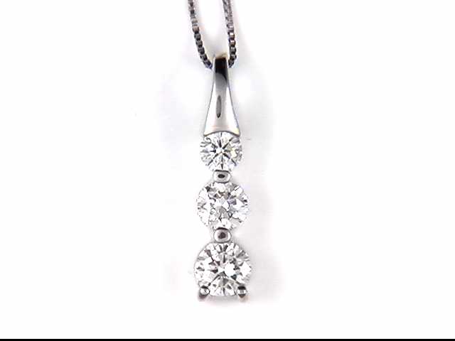 Ladies 14k White Gold Diamond Pendant