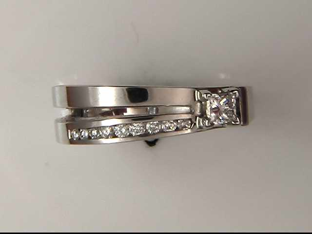 14k White Gold Lady's Diamond Ring