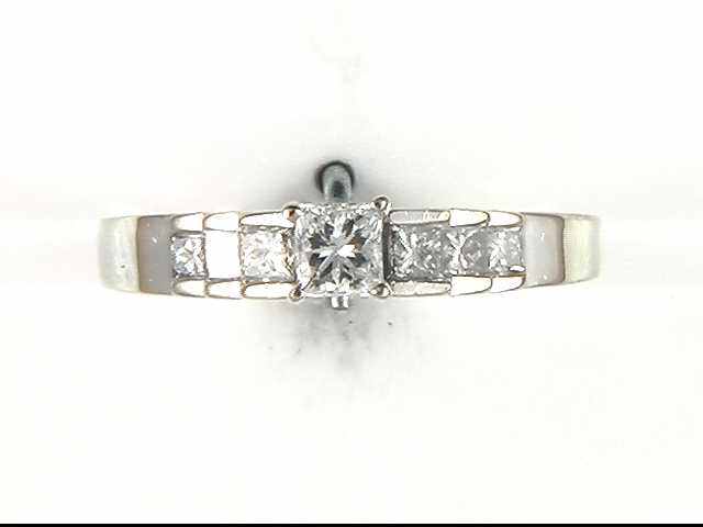 14k White Gold Lady's Diamond Ring