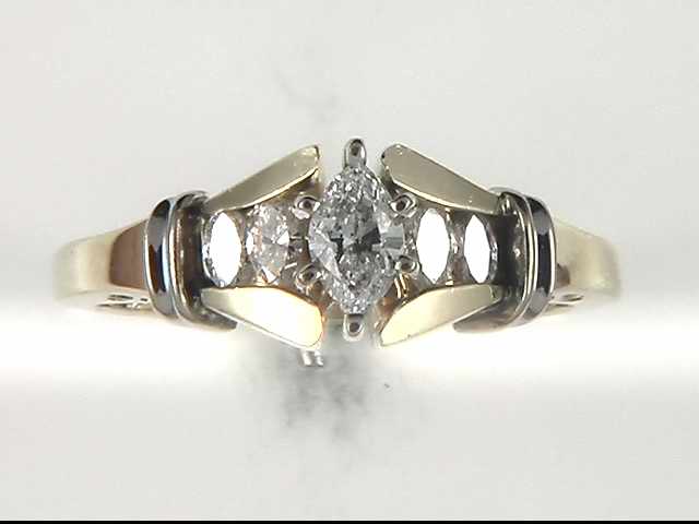 Ladies Diamond Ring