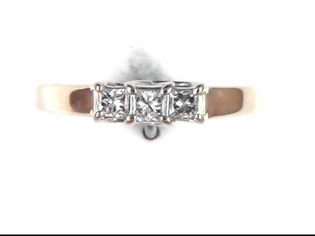 14k White And Yellow Gold Lady's Diamond Ring