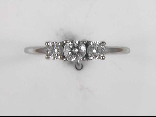 14k White Gold Diamond Ring