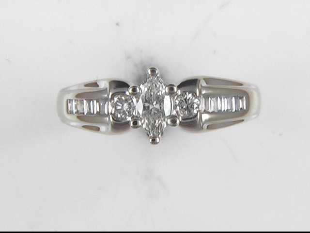 14k White Gold Diamond Ring