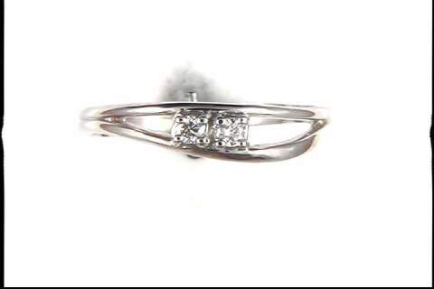 10k White Gold Diamond Ring