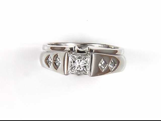 14k White Gold Lady's Diamond Wedding Ring