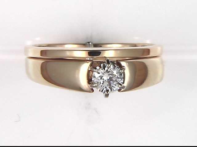 14k Yellow Gold Lady's Diamond Wedding Ring
