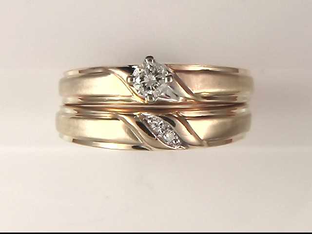 14k Yellow Gold Lady's Diamond Wedding Ring