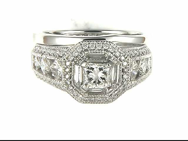 18k White Gold Lady's Diamond Wedding Ring