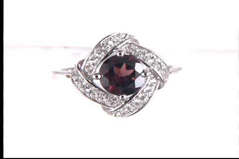 Stelring Silver Garnet Ring