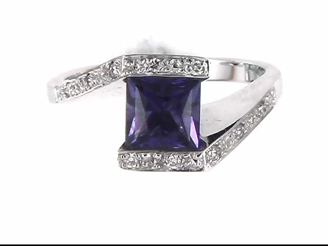 10k White Gold Amethyst Ring