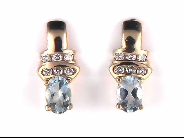 14k Yellow Gold Aquamarine Earrings