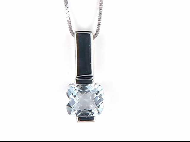 10k White Gold Aquamarine Pendant
