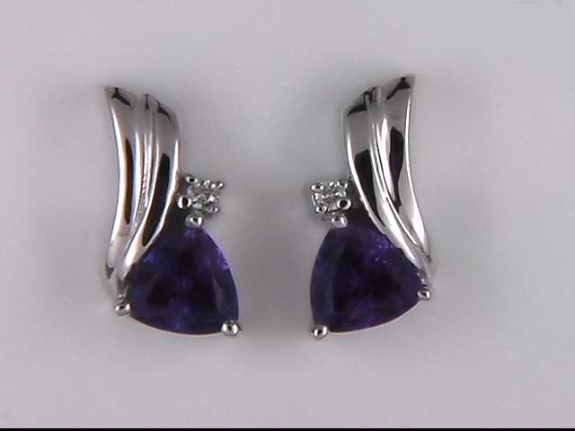 14k White Gold Created Alexandrite Earrings