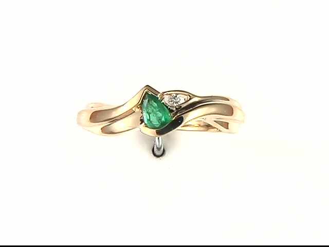 14K Yellow Emerald Ring