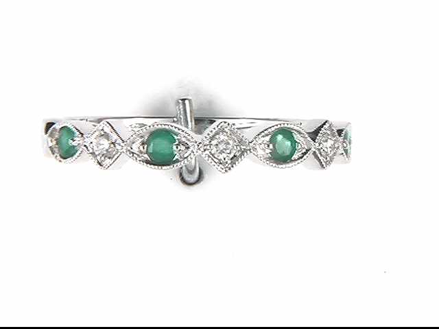 10K White Gold Emerald Ring