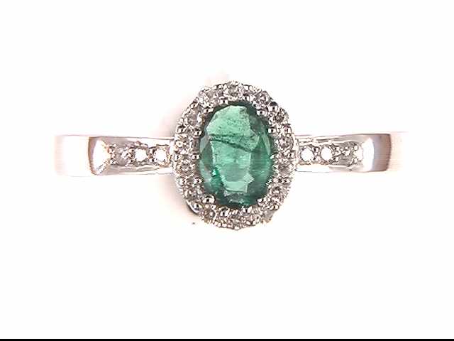 14k White Gold Emerald Ring
