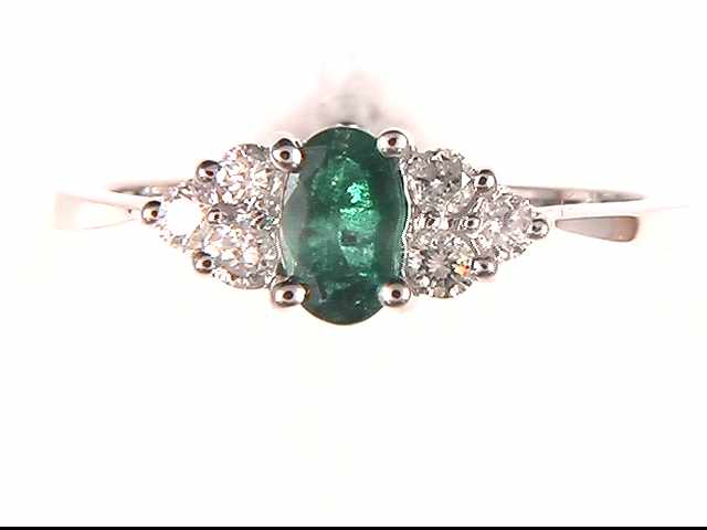 14k White Gold Emerald Ring