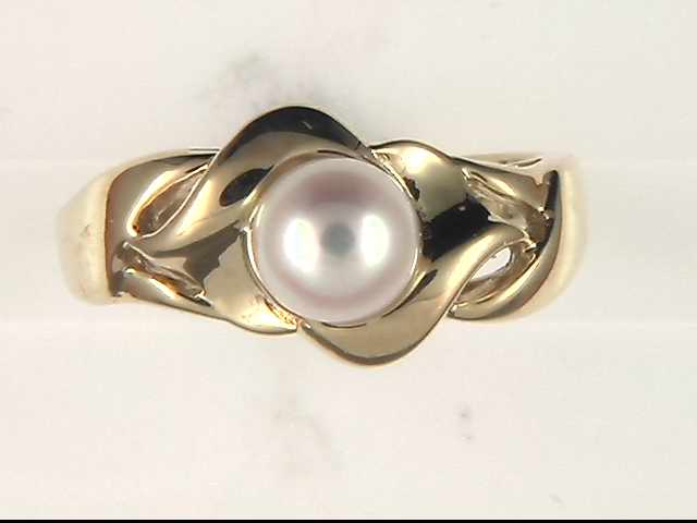Pearl Ring