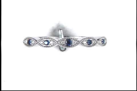 14k White Gold Sapphire Ring